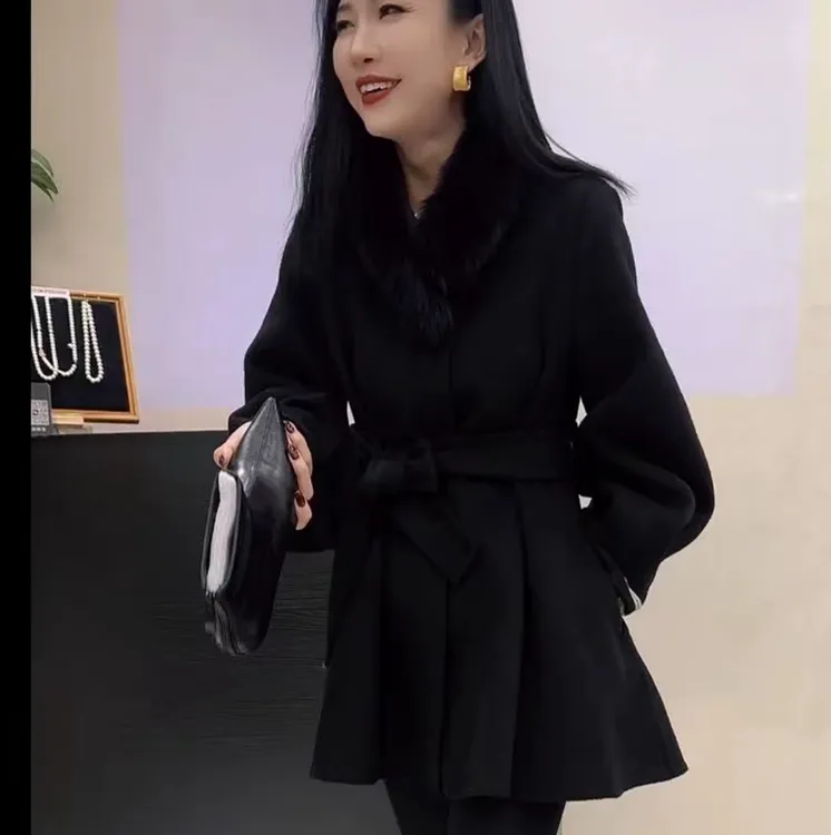 830品质高级时尚百搭毛毛领灯笼袖黑色双面外套35