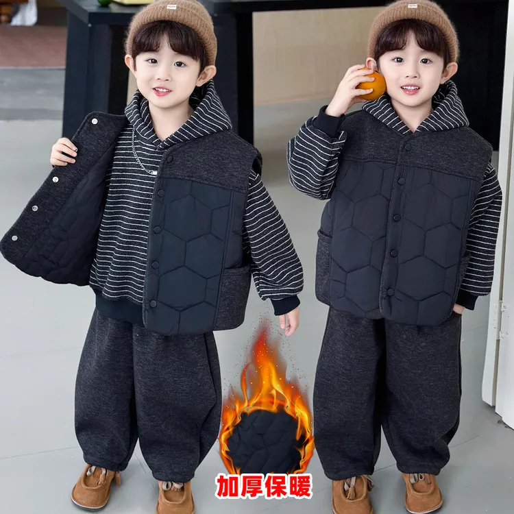 男童秋冬套装2025新款男孩小童帅气冬季加厚马甲卫衣韩版三件套潮