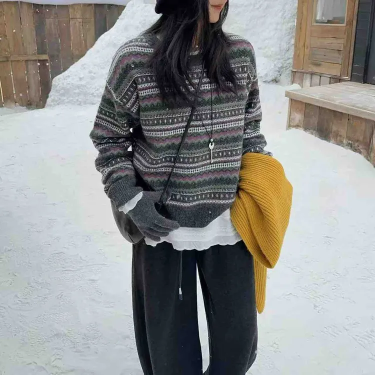 秋冬宽松慵懒风条纹撞色圆领针织毛衣