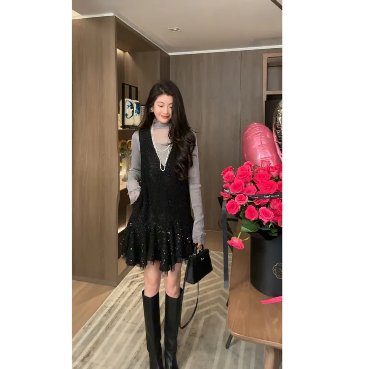 N.COU妮蔻25冬新款高级V领小香风闪闪背心荷叶边连衣裙DY79802