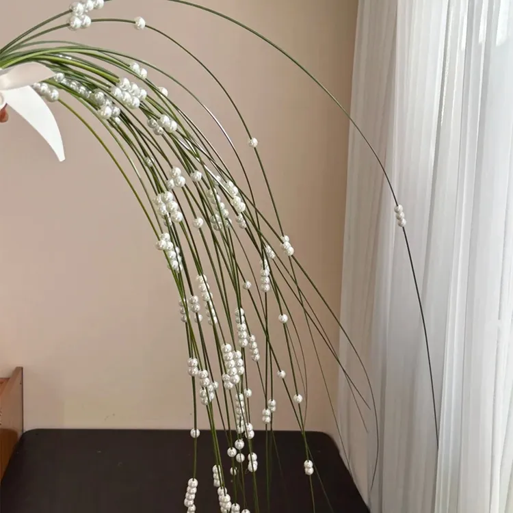 仿真钢草串珍珠红豆手捧花束ins风花束包装手工diy材料花艺资材商品图