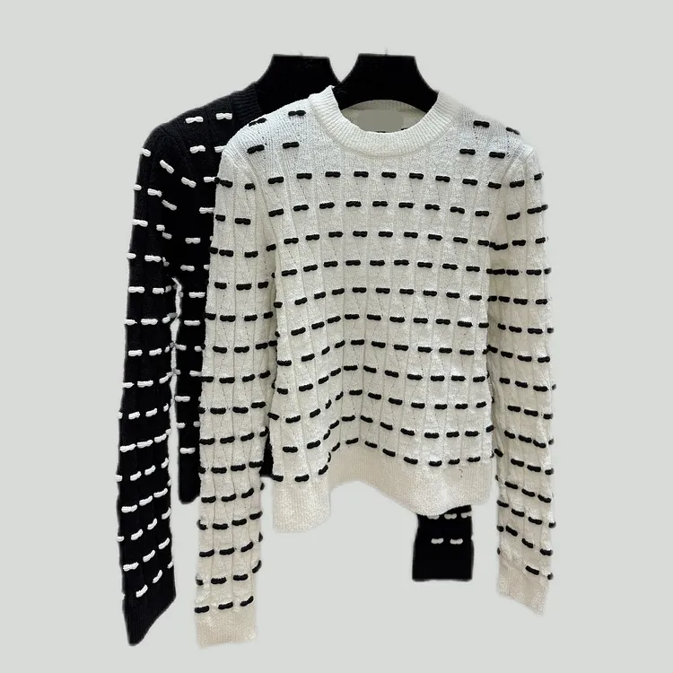 新款上市~小香风黑白条纹撞色拼接logo金属标圆领针织上衣气质女~