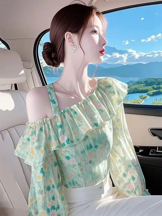 SS1104今年流行绿色碎花斜肩衬衫女春新款独特漂亮荷叶边收腰衬衣