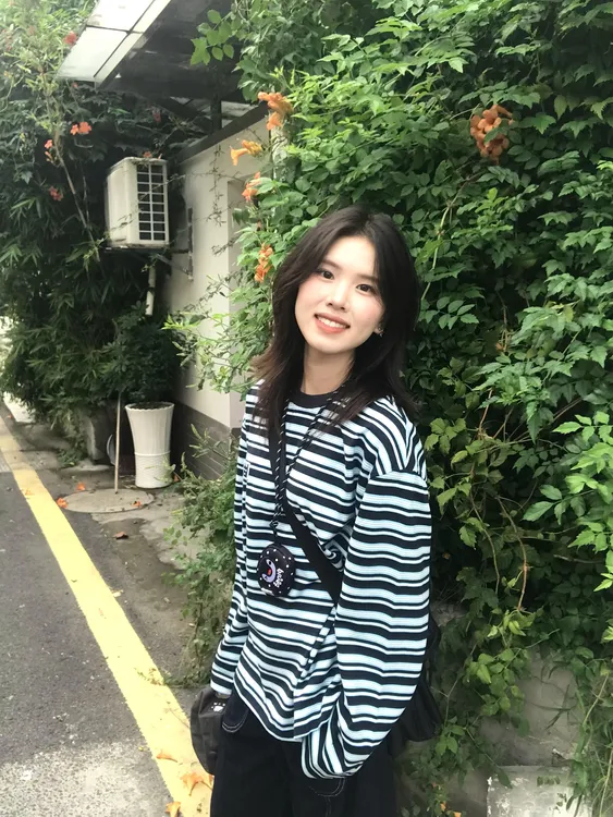 韩系复古圆领条纹长袖t恤女秋季新款小众休闲设计感宽松套头上衣