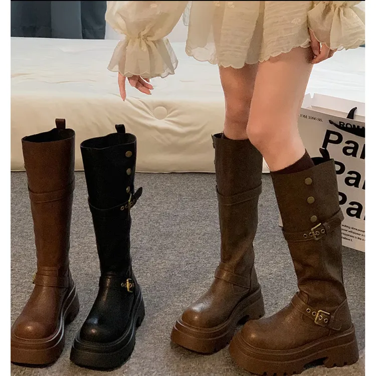 时髦百搭显瘦不过膝女士2025秋冬新款厚底高筒马丁靴时尚感足凸显