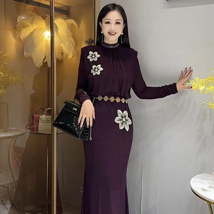 2025施施早秋款轻奢名媛镶钻重工花朵气质时尚显瘦连衣裙9899