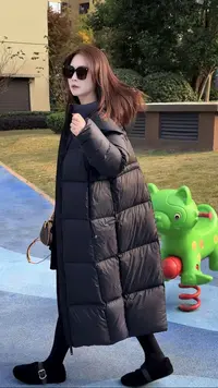 暗扣长袖千金风黑色长款白鸭绒羽绒女款