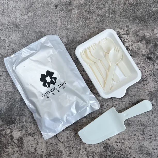 一次性生日蛋糕餐具蜡烛帽盒子刀叉盘套装加厚降解原浆纸盘碟50套