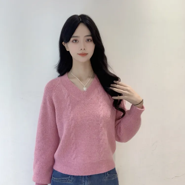 IEF/爱依服2025年秋冬新款宽松毛衣女时尚V领显瘦毛针织衫上衣