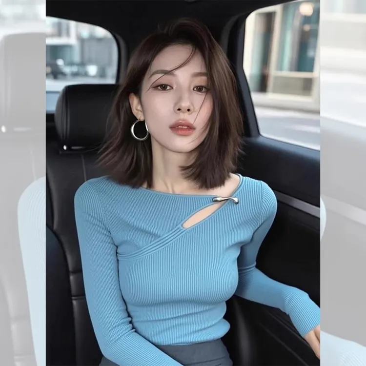 打底衫女内搭秋冬独特别致设计感小众洋气高贵蓝色镂空针织上衣服