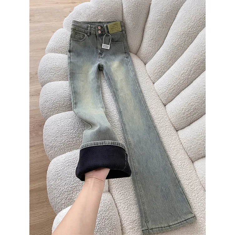 浅色微喇牛仔裤女2025新款秋冬加绒加厚修身高腰显瘦喇叭马蹄裤子