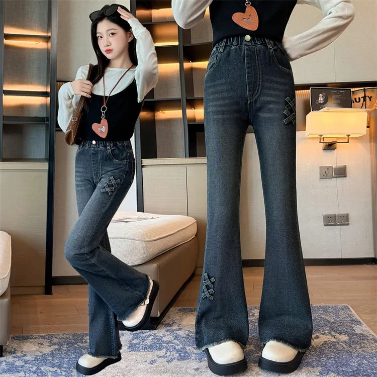 女童春秋款牛仔裤2025新款儿童秋季洋气弹力微喇裤中大童时尚长裤