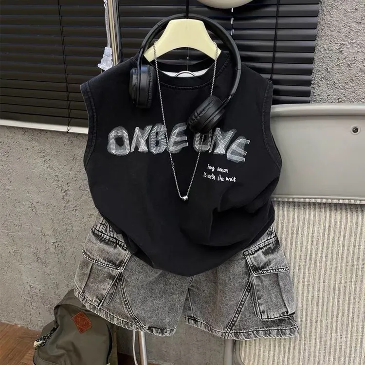 男童无袖t恤2025夏季儿童韩范休闲字母印花背心牛仔短裤两件套潮