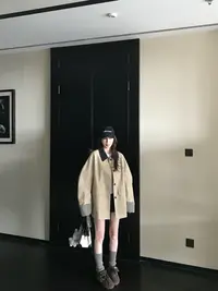 XiANJiE 卡其色风衣撞色格纹拼接短款宽松外套女秋