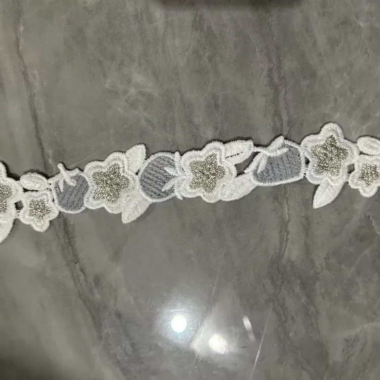 小谢窗饰 4公分宽小草莓绣边