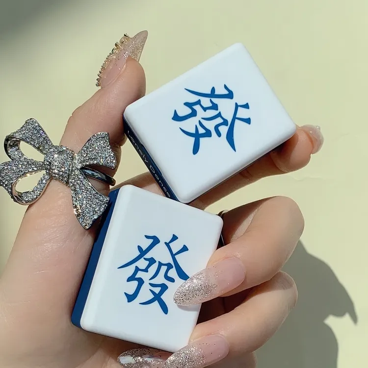 单色土豆泥麻将眼影细腻便携易上色学生初学者大地色不飞粉高光