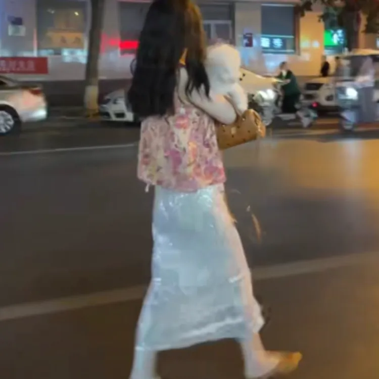 新款时尚高级感精致潮流精品女装1