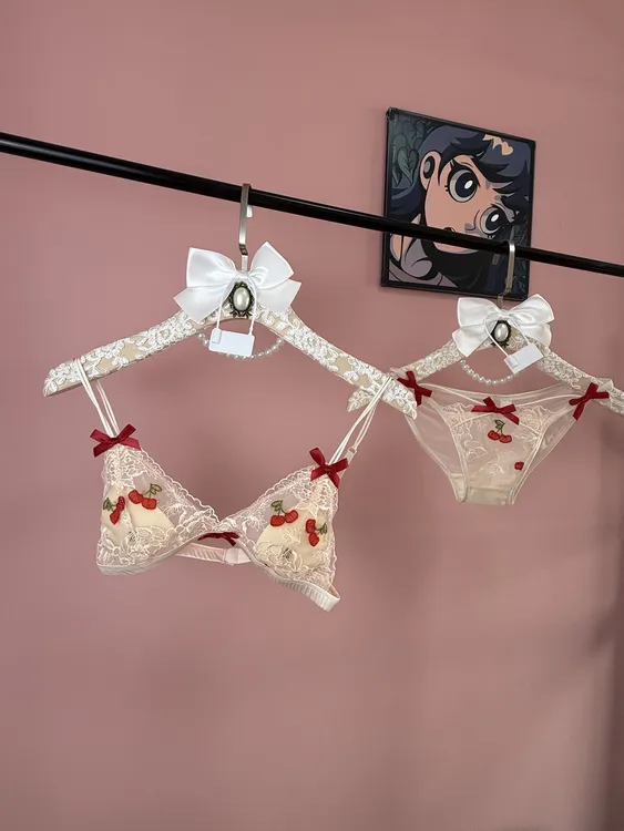 法式甜美少女可爱刺绣樱桃刺绣三角杯文胸舒适透气小胸内衣裤无痕