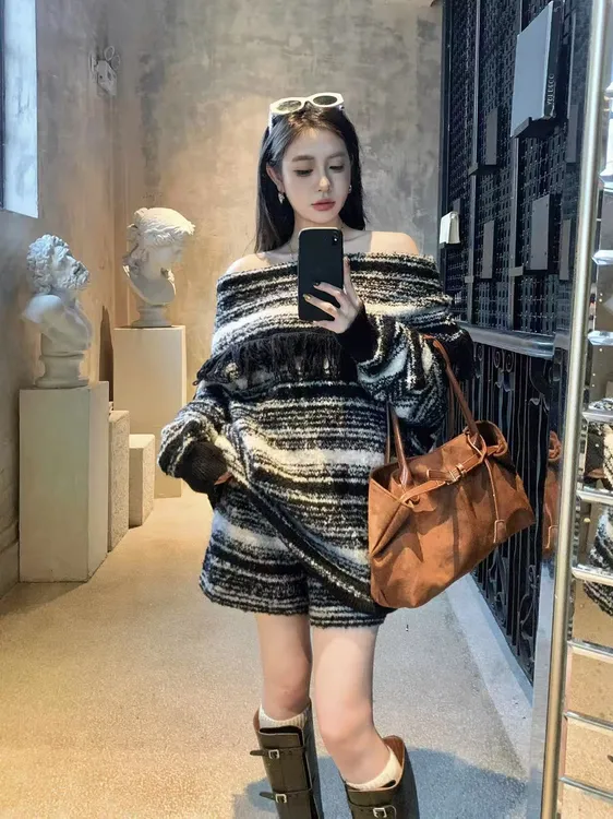 【南法周末】一字肩大翻领慵懒风圈圈纱上衣条纹撞色短裤时尚两件套