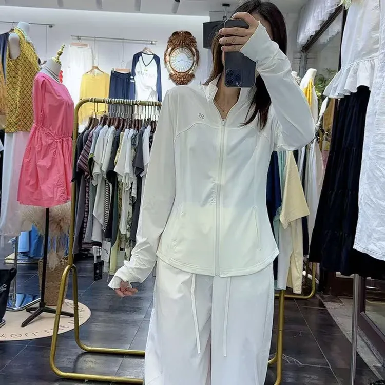 春夏新品立领拉链款外套女修身显瘦防晒衣外套上衣时尚百搭通勤潮