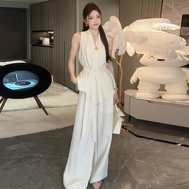 2025夏季新款小个子设计感气质套装女士无袖上衣直筒阔腿裤两件套