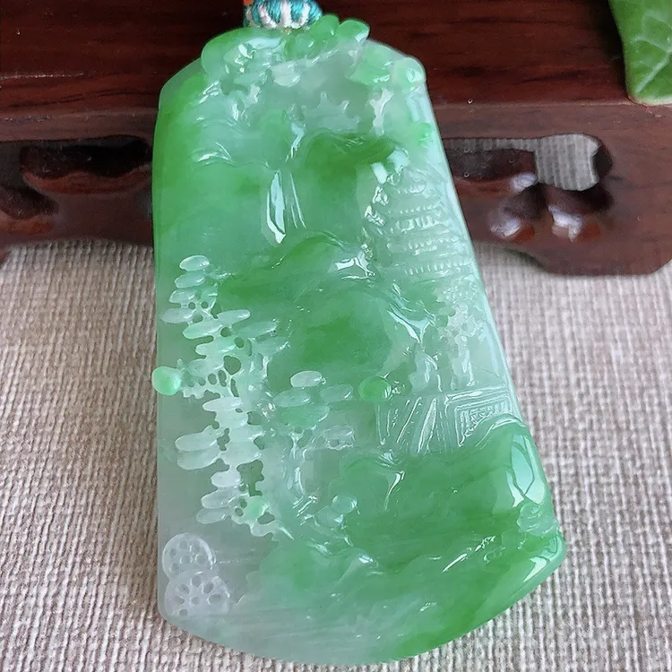 d缅甸天然翡翠A货55-33-5.2玉石冰种飘阳绿山水牌吊坠礼物精雕