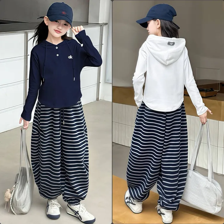 女童春秋款套装2025新款洋气初中生时尚连帽上衣条纹休闲阔腿裤潮