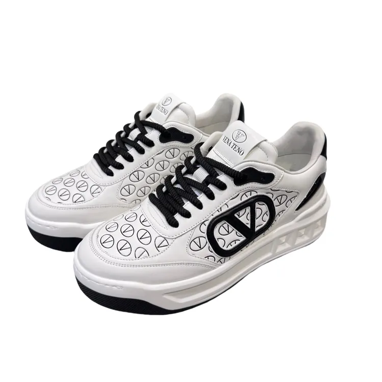 VENATENO 高端欧货休闲鞋男士头层真皮全手工缝印花黑白色