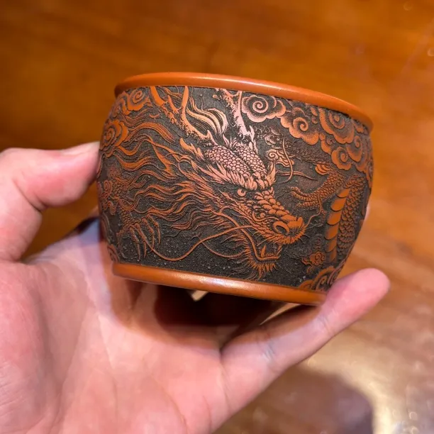 宜兴全手工紫砂茶具 原矿朱泥泥料刻绘龙行天下主人杯品茗杯