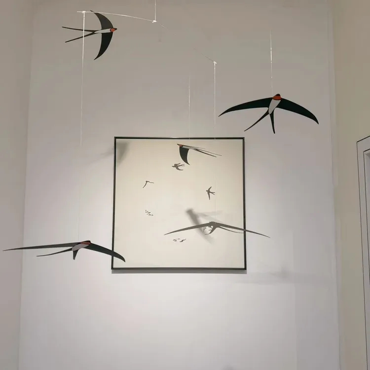 空中平衡燕子走廊玄关装饰画配套飞鸟挂饰礼物小众艺术高级感挂画