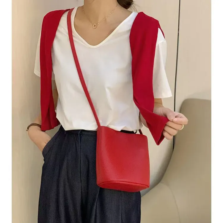 简约小水桶包真皮包包女2025新款头层牛皮单肩腋下斜挎女包高级感