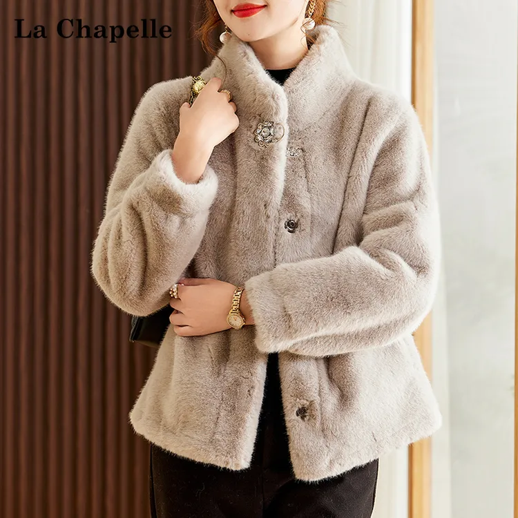 拉夏贝尔妈妈冬装皮毛一体大衣中老年女装皮草加厚保暖水貂绒外套
