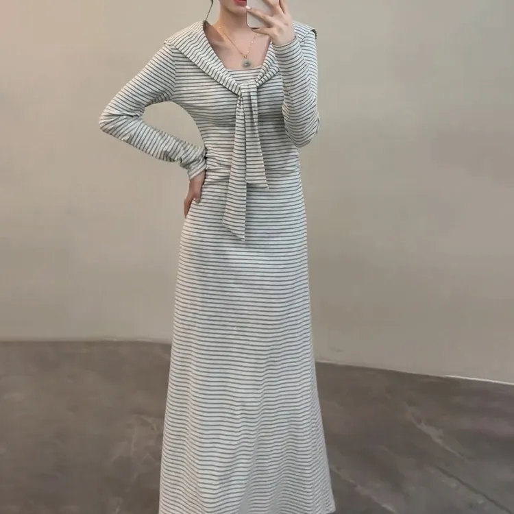 假两件披肩条纹连衣裙子女2025新款早秋季韩系氛围感穿搭休闲长裙