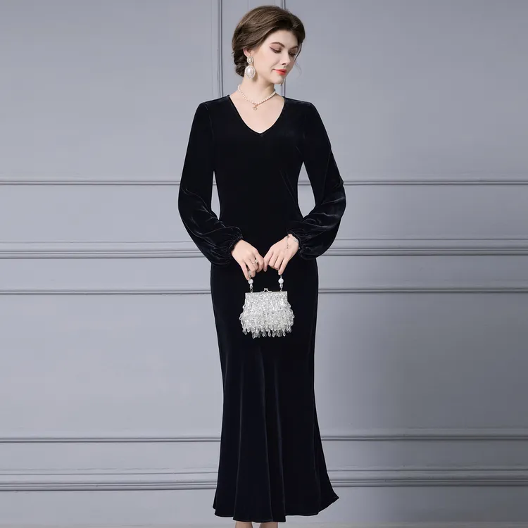 枝荔秋冬连衣裙女新款轻奢高级感绝美巨显身材真丝丝绒内搭长裙子