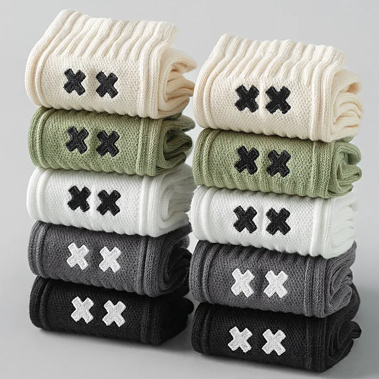 袜子男款青少年中筒袜纯棉防臭吸汗运动袜男生春秋大码新疆棉短袜