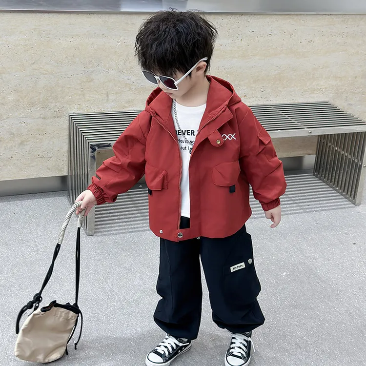 男童外套秋季2025春秋款儿童冲锋衣早秋衣服宝宝秋装夹克上衣帅气
