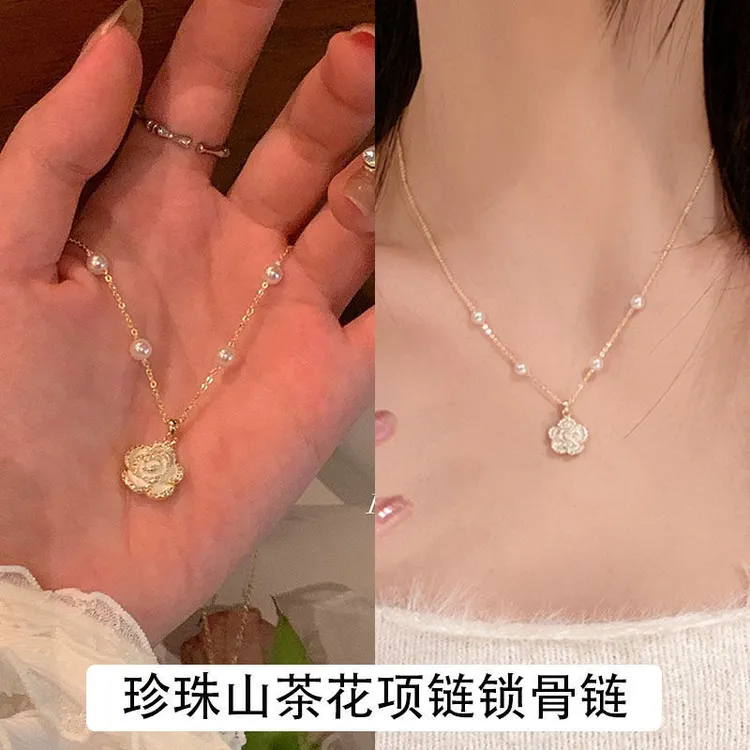 小红书同款初恋山茶花朵项链女复古锁骨链小众饰品高颜值配饰合金