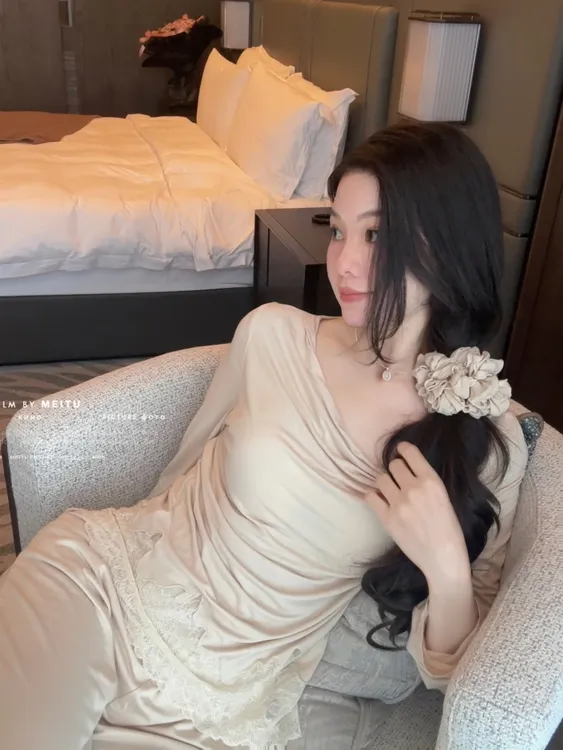 性感睡衣女春秋款长袖长裤套装带胸垫纯欲蕾丝高级感家居服可外穿
