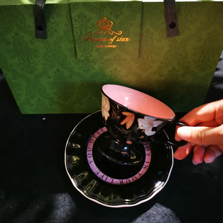 【花语秘境礼盒】高脚杯碟陶瓷杯轻奢粉红色内胆高颜值咖啡杯家用