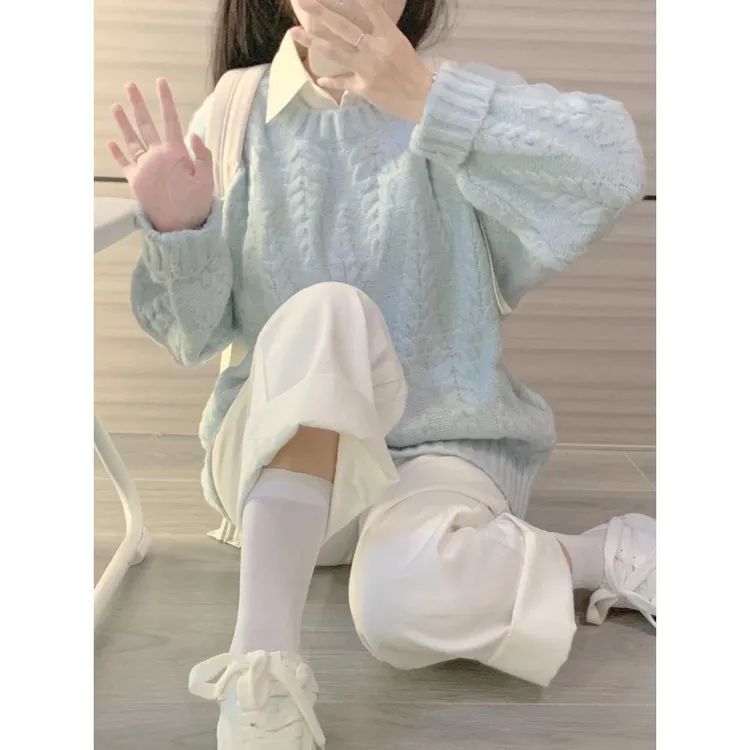 2025年秋冬女式奶蓝色慵懒风格针织衫新款加厚高端内套头针织上衣