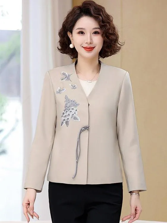 新中式国风改良版刺绣短款小个子外套女2025春秋新款妈妈显瘦洋气