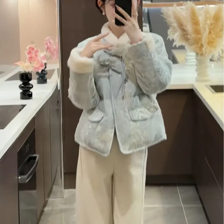 周粥兰亭序冬季新款毛绒重工刺绣盘扣保暖棉服