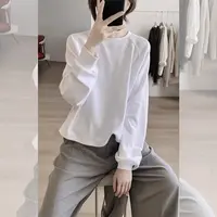 减龄气质显瘦白色正肩短款长袖t恤女装打底衫秋季洋气别致上衣潮