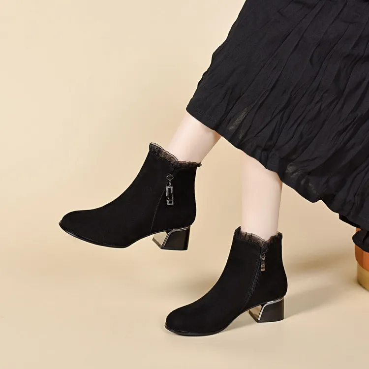 小短靴真皮圆头磨砂软羊皮2025新款及踝靴子女春秋单靴软底妈妈鞋