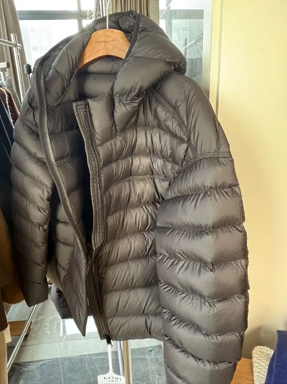 新款排骨泡芙羽绒服女短款连帽加绒显瘦排骨款90白鸭绒