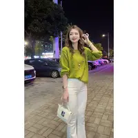 涵儿家 秋季宽松休闲立体花朵针织衫VS高腰显瘦微喇叭牛仔裤-6911