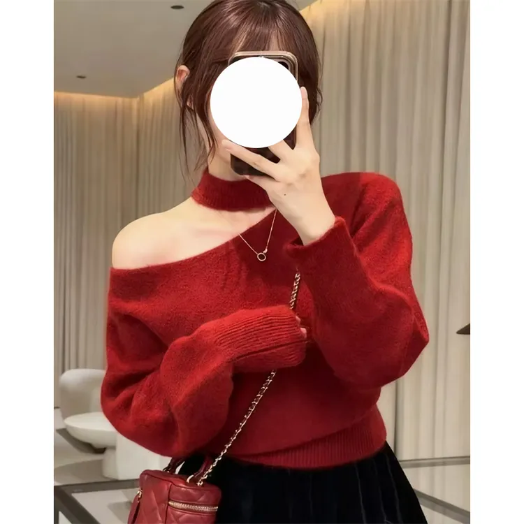 跨年氛围感气质长袖不规则挂脖漏肩针织衫冬季大码显瘦高级感毛衣