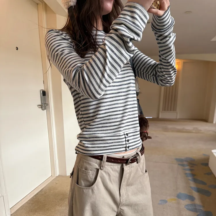 打底衫女款爆款2025新款双面慕斯德绒不规则下摆圆领显瘦女长袖