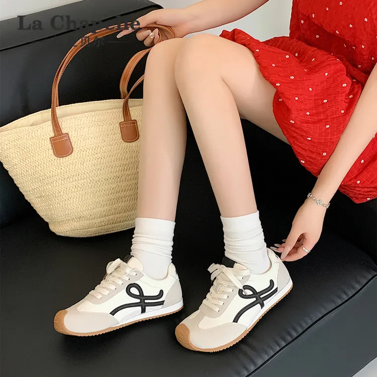 拉夏贝尔德训鞋女2025夏季新款小白鞋轻便透气时尚薄底休闲阿甘鞋