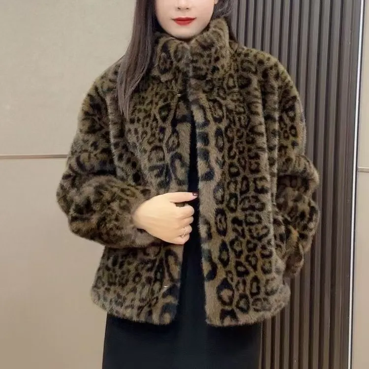 时尚豹纹上衣新款皮毛一体女装短款外套